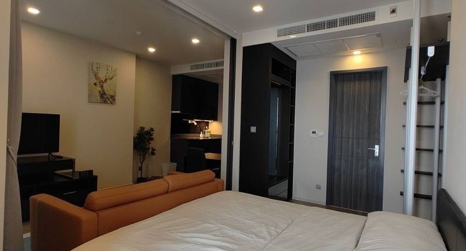 For sale 1 bed condo in Khlong Toei, Bangkok