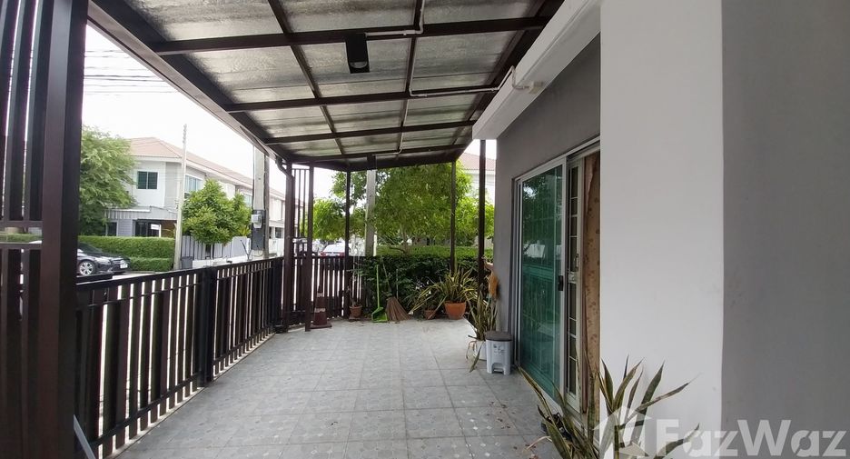 For sale 3 bedrooms townhouse in Mueang Pathum Thani, Pathum Thani