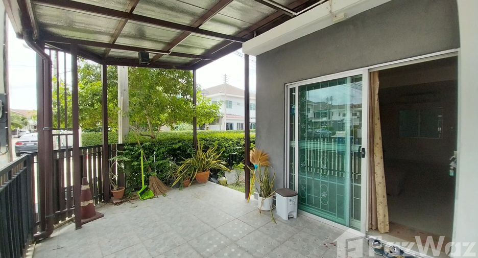 For sale 3 bedrooms townhouse in Mueang Pathum Thani, Pathum Thani