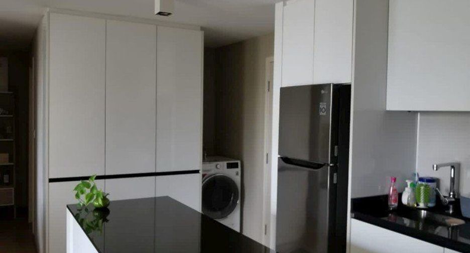 Продажа 2 спальни кондо в Щаттхана, Бангкок