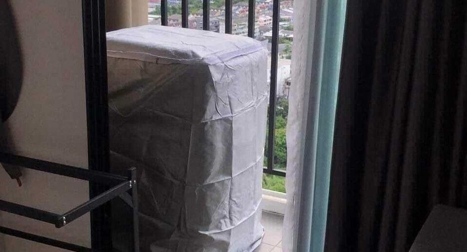 For sale 1 bed condo in Mueang Samut Prakan, Samut Prakan
