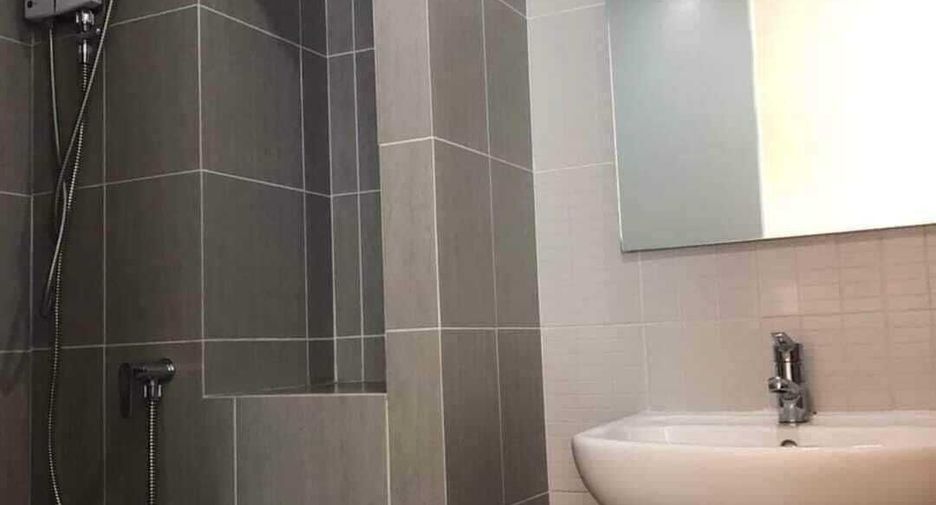 For sale 1 bed condo in Mueang Samut Prakan, Samut Prakan