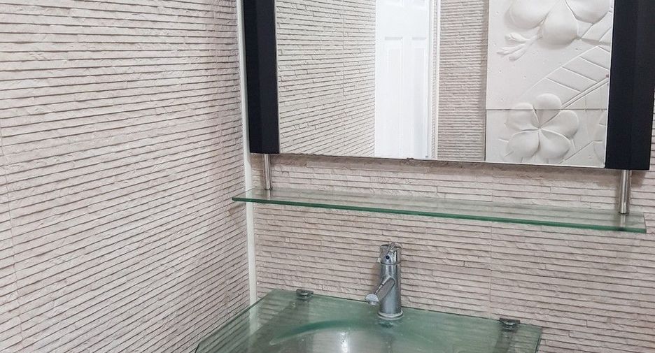 For sale 3 bedrooms house in Mueang Samut Sakhon, Samut Sakhon