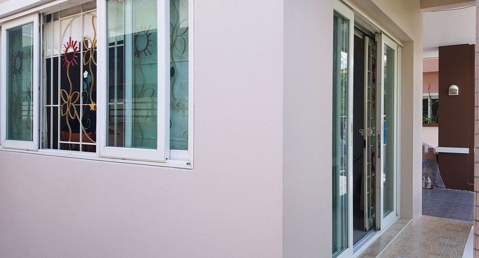 For sale 3 bedrooms house in Mueang Samut Sakhon, Samut Sakhon