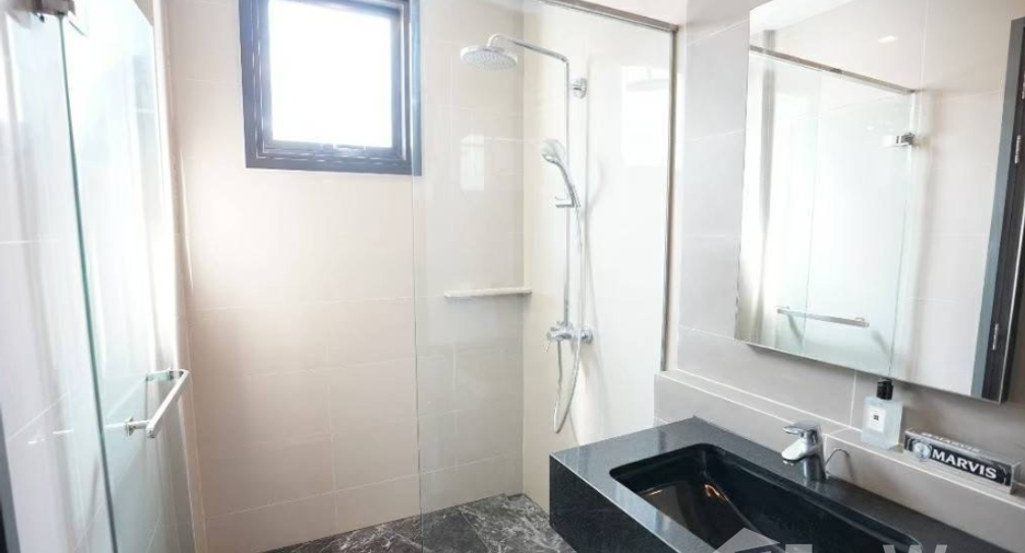 Продажа и аренда 1 кровать кондо в Кхлонг Тоеи, Бангкок