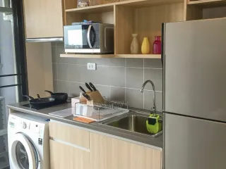 Condo en venta y en alquiler de 2 habitaciones en Bang Na, Bangkok