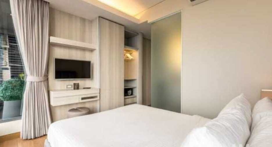 For sale 2 bedrooms condo in Khlong Toei, Bangkok