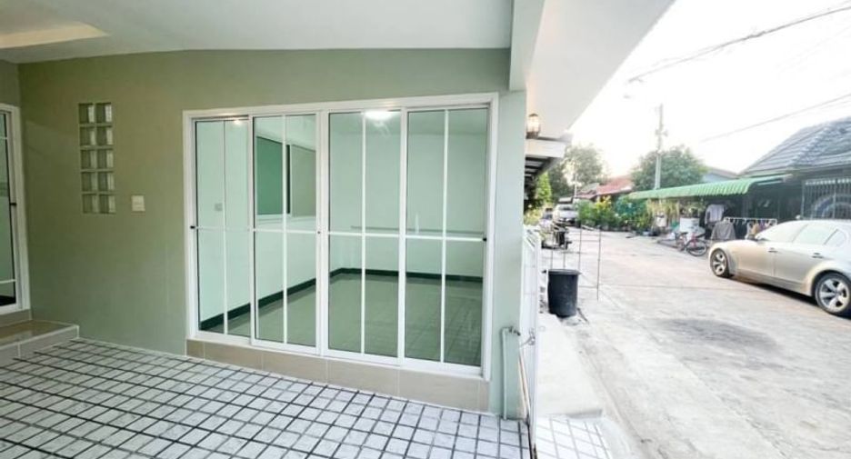 Reihenhaus zum Kauf mit 3 Zimmer in Bang Bua Thong, Nonthaburi
