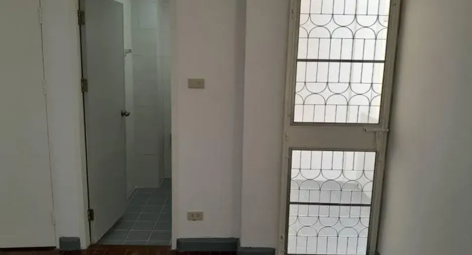 Аренда 4 спальни таунхаус в Mueang Nonthaburi, Нонтабури