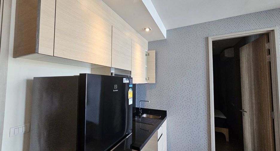 For sale 2 bedrooms condo in Khlong Toei, Bangkok