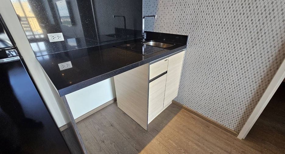 For sale 2 bedrooms condo in Khlong Toei, Bangkok
