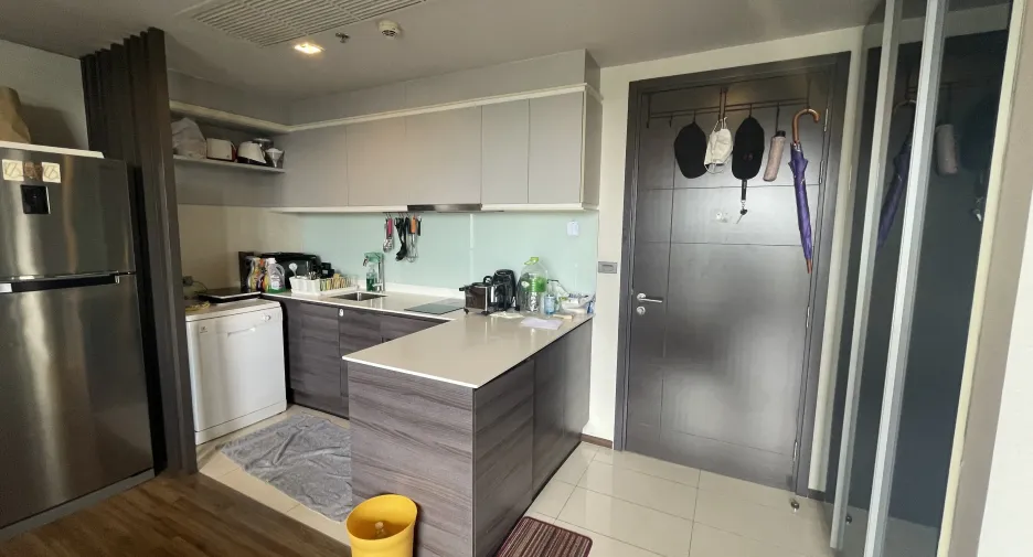 For sale and for rent 2 bedrooms condo in Watthana, Bangkok