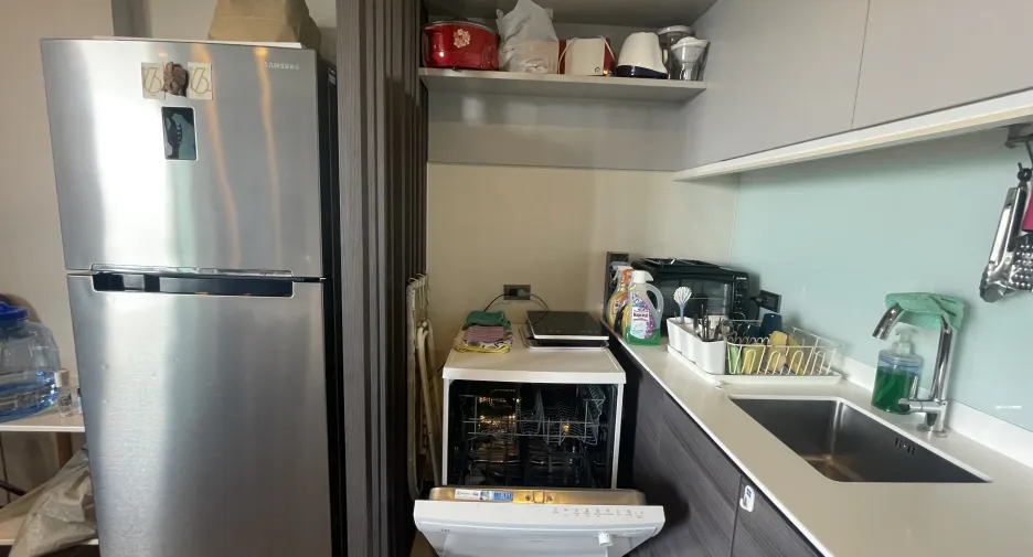 For sale and for rent 2 bedrooms condo in Watthana, Bangkok