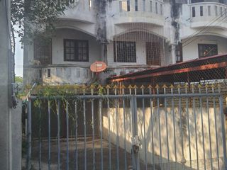 出售 4 卧室 独立屋 在 Mueang Lop Buri, Lop Buri