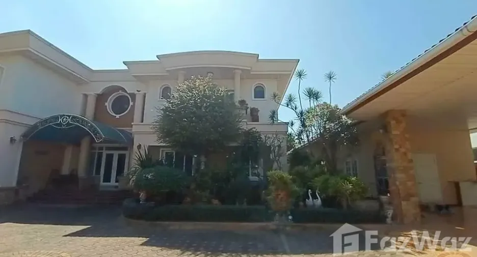 For sale 4 bedrooms house in Mueang Nakhon Ratchasima, Nakhon Ratchasima