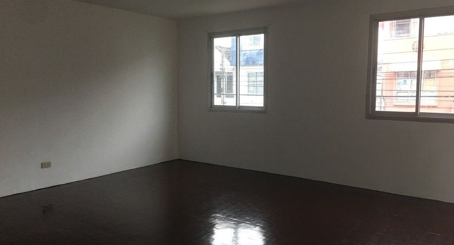 À vendre 3 chambres maison à Pak Kret, Nonthaburi