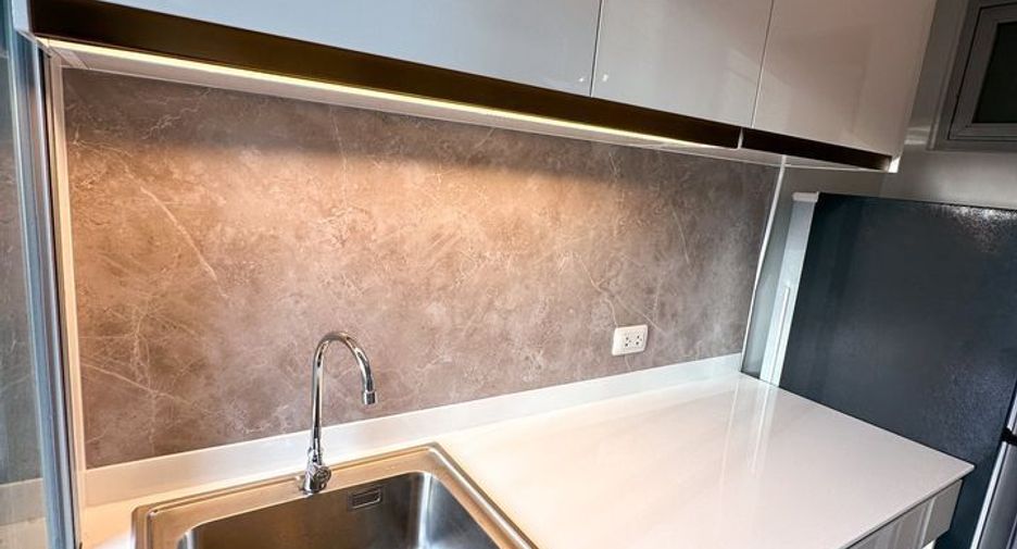 For sale 1 bed condo in Mueang Samut Prakan, Samut Prakan