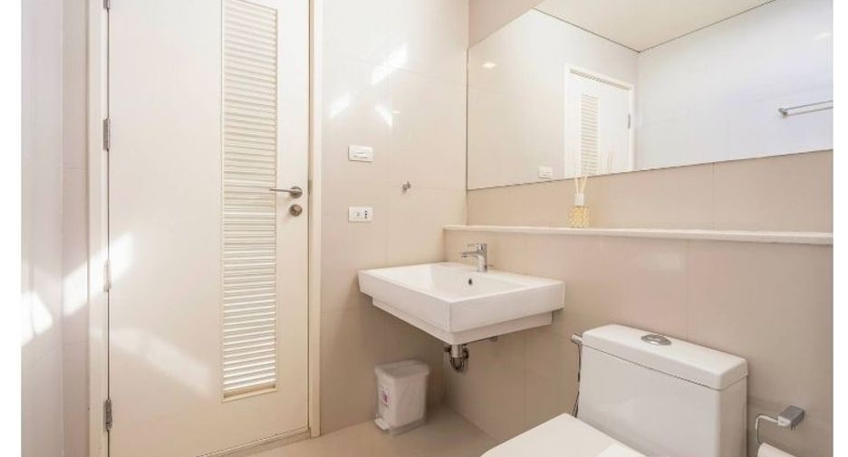 Продажа 1 кровать кондо в Щаттхана, Бангкок