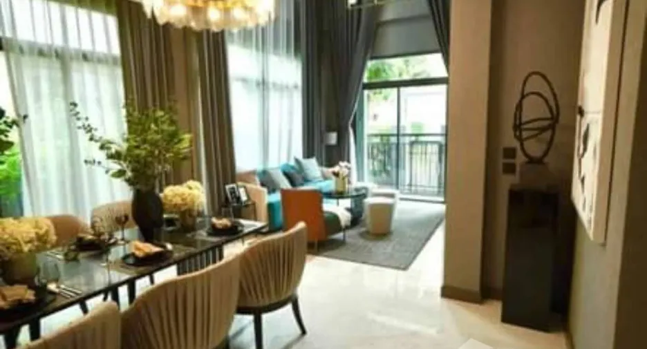 Haus zum Kauf und zur Miete mit 4 Zimmer in Phra Khanong, Bangkok
