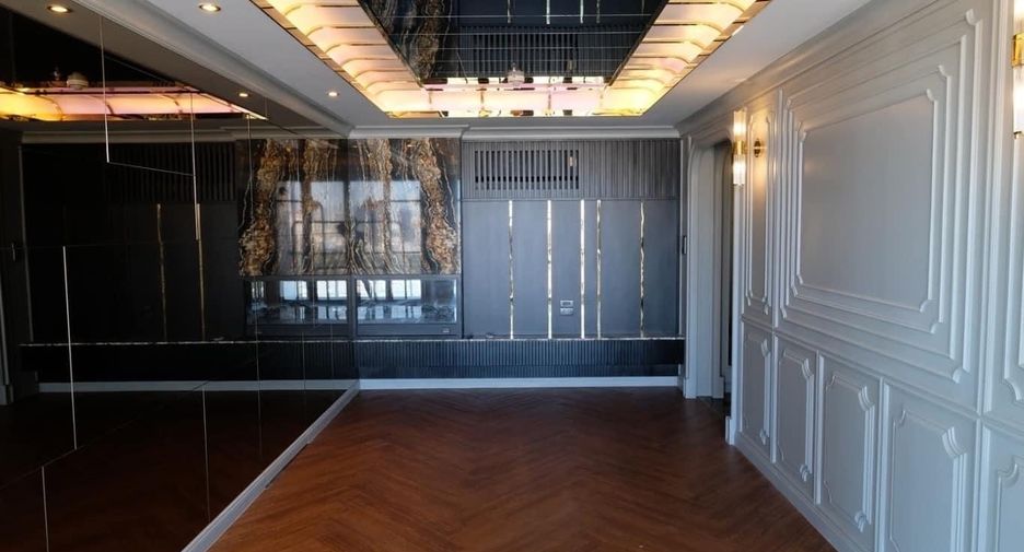 For sale 2 bedrooms condo in Ratchathewi, Bangkok