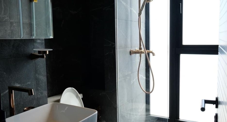 For sale 2 bedrooms condo in Ratchathewi, Bangkok