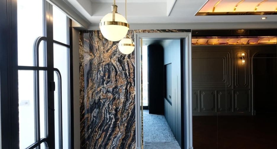 For sale 2 bedrooms condo in Ratchathewi, Bangkok
