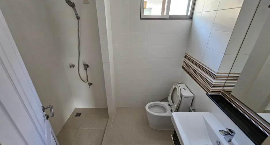 For sale 4 bedrooms house in Mueang Nonthaburi, Nonthaburi