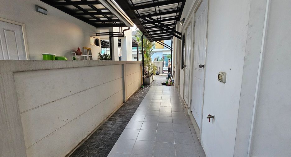 For sale 4 bedrooms house in Mueang Nonthaburi, Nonthaburi