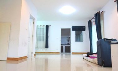 À vendre 3 chambres maison de ville à Thanyaburi, Pathum Thani