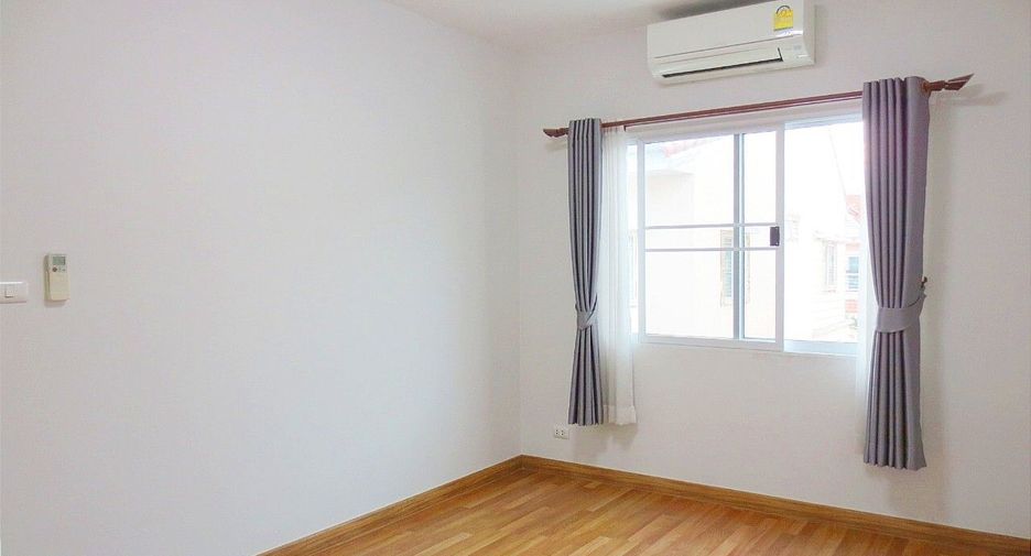 For sale 3 bedrooms townhouse in Thanyaburi, Pathum Thani