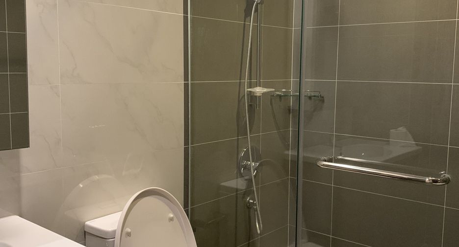 Продажа 2 спальни кондо в Щаттхана, Бангкок