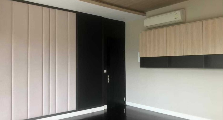 Casa en venta de 4 habitaciones en Mueang Nonthaburi, Nonthaburi