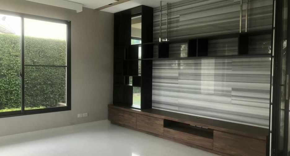 Casa en venta de 4 habitaciones en Mueang Nonthaburi, Nonthaburi