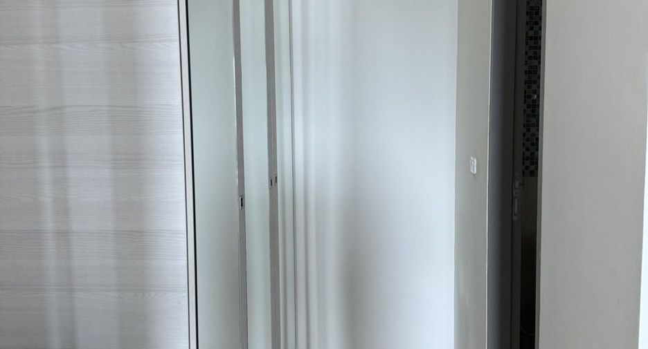 For sale 2 bedrooms condo in Huai Khwang, Bangkok