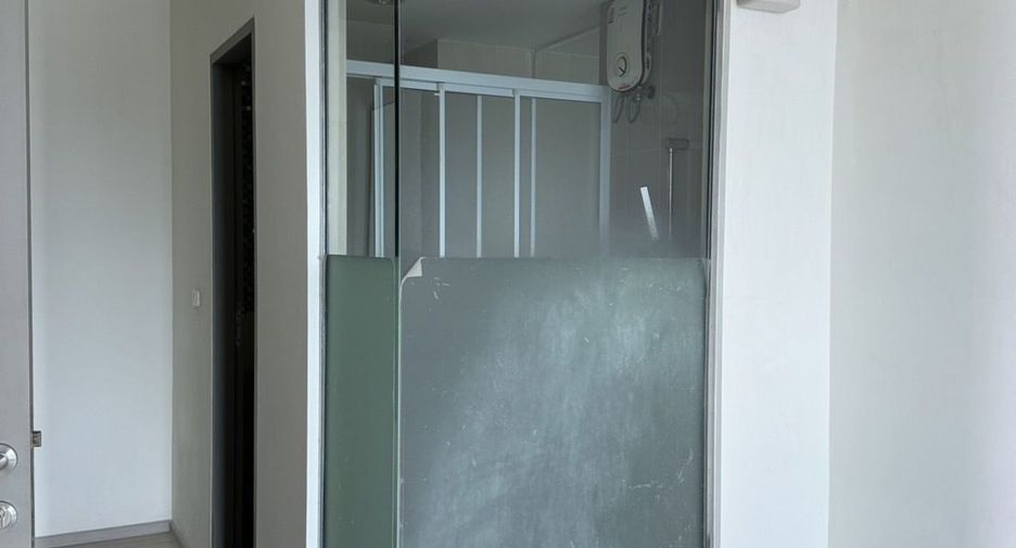 For sale 2 bedrooms condo in Huai Khwang, Bangkok
