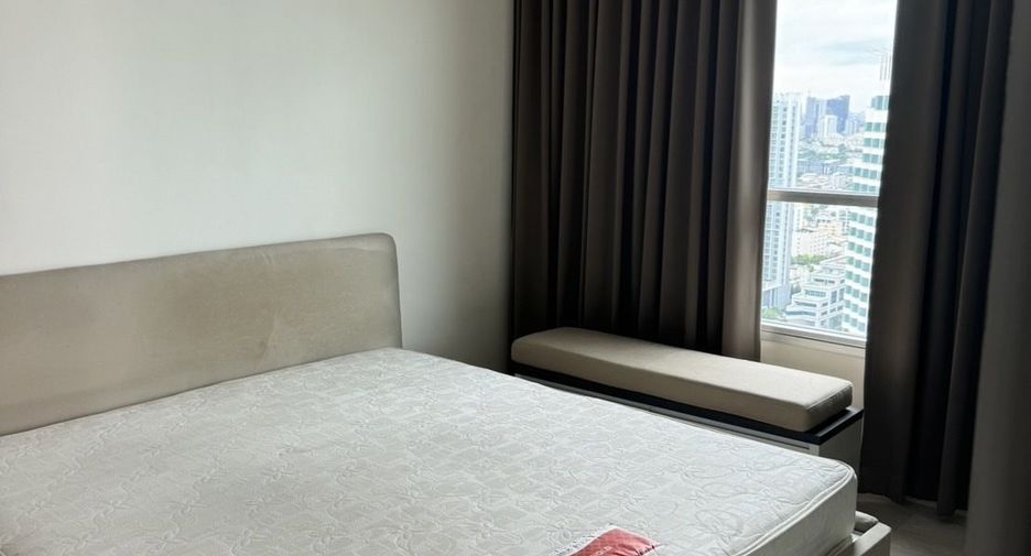 For sale 2 bedrooms condo in Huai Khwang, Bangkok
