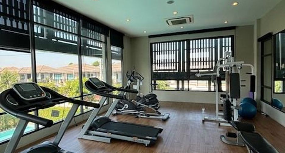 Casa en alquiler de 3 habitaciones en Pak Kret, Nonthaburi