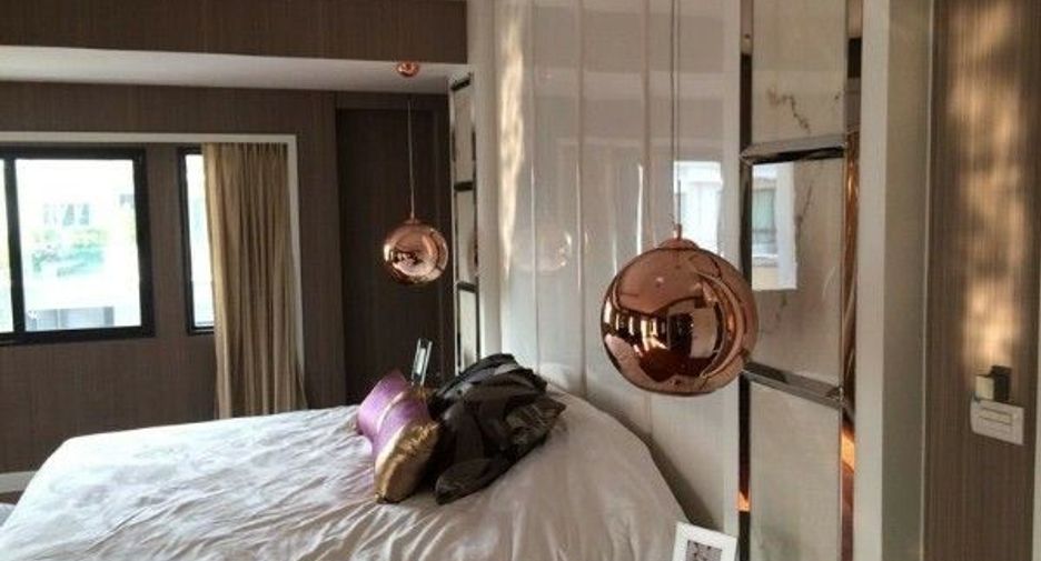 For rent 4 bedrooms house in Mueang Nonthaburi, Nonthaburi