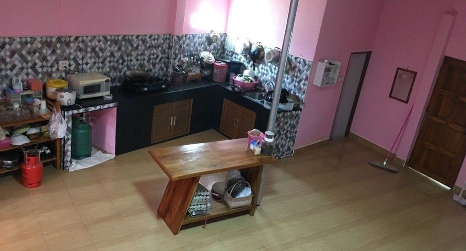 For sale 3 bedrooms house in Mueang Uttaradit, Uttaradit