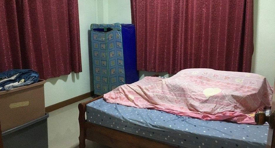 For sale 3 bedrooms house in Mueang Uttaradit, Uttaradit