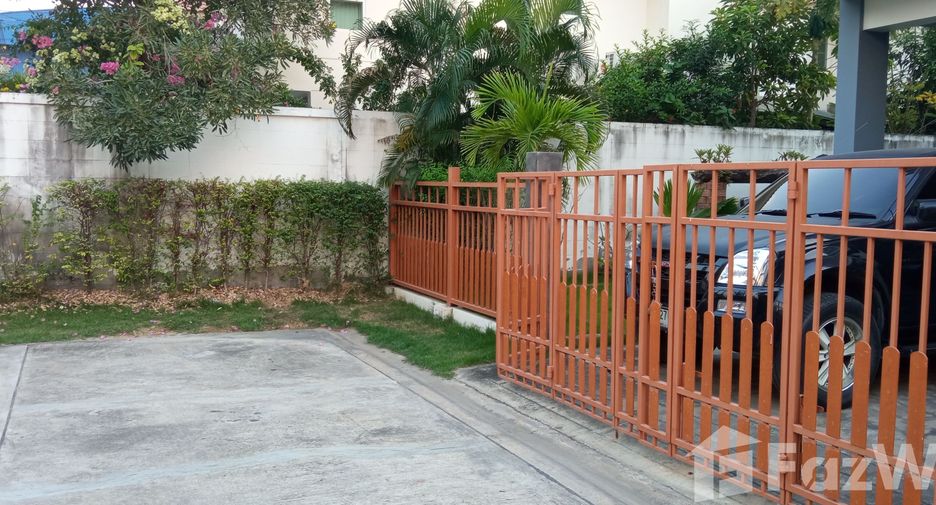 For sale 3 bedrooms house in Mueang Samut Sakhon, Samut Sakhon