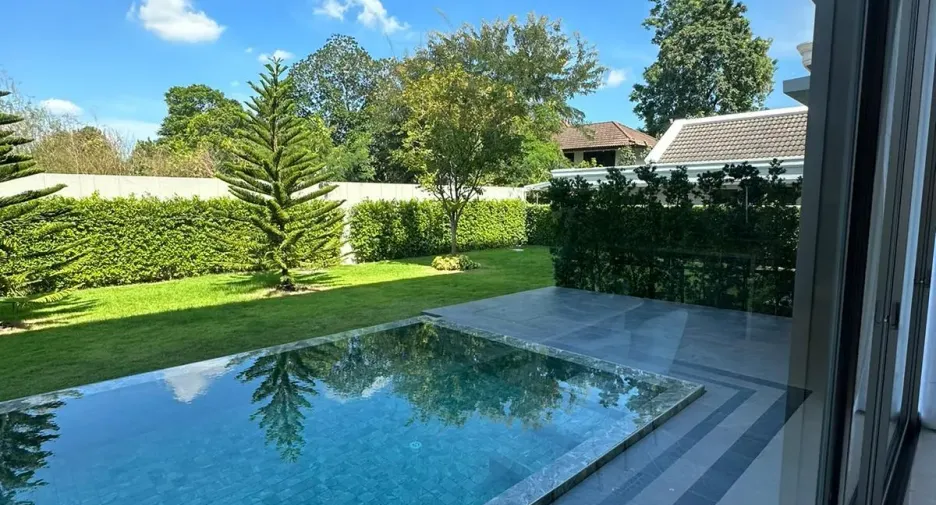 For sale 5 bedrooms house in Prawet, Bangkok
