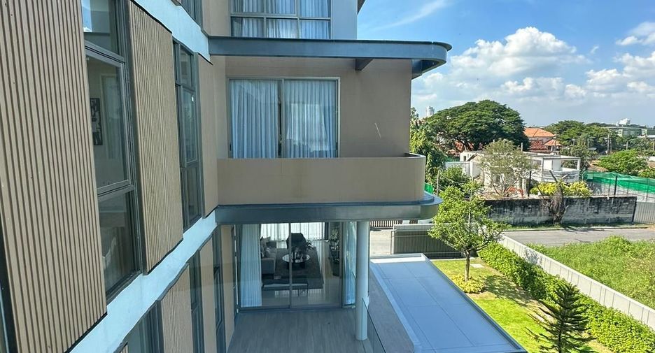 For sale 5 bedrooms house in Prawet, Bangkok