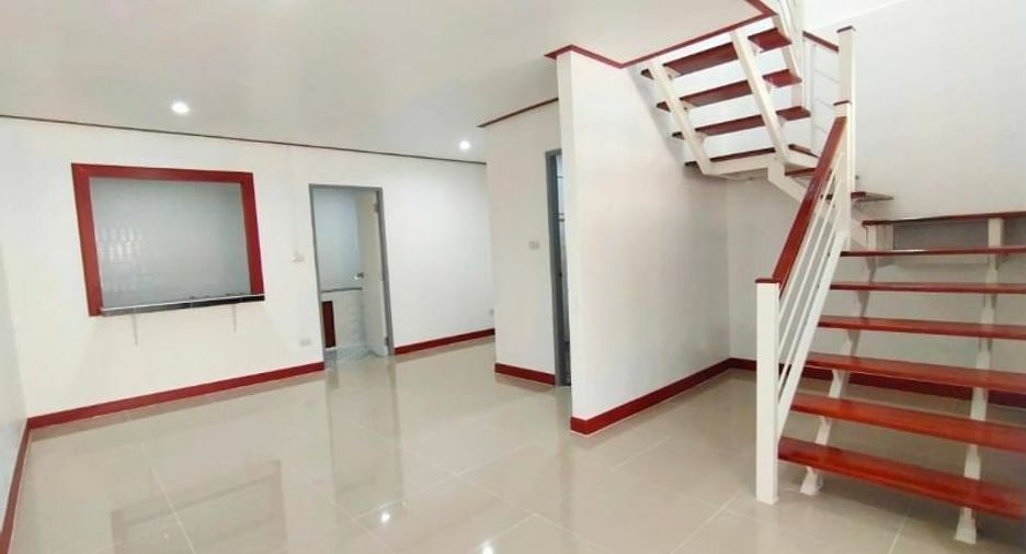 À vendre 3 chambres maison de ville à Bang Bua Thong, Nonthaburi