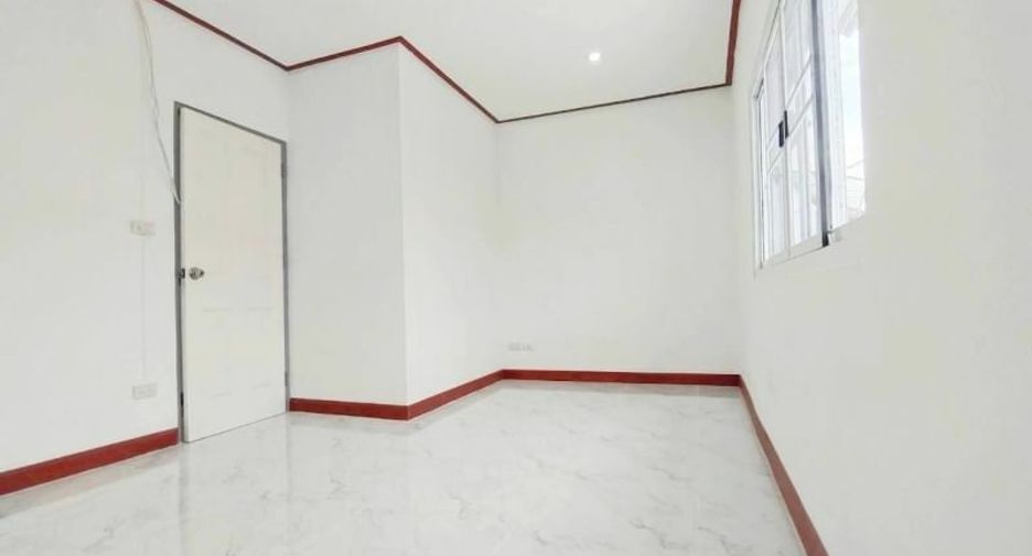 À vendre 3 chambres maison de ville à Bang Bua Thong, Nonthaburi