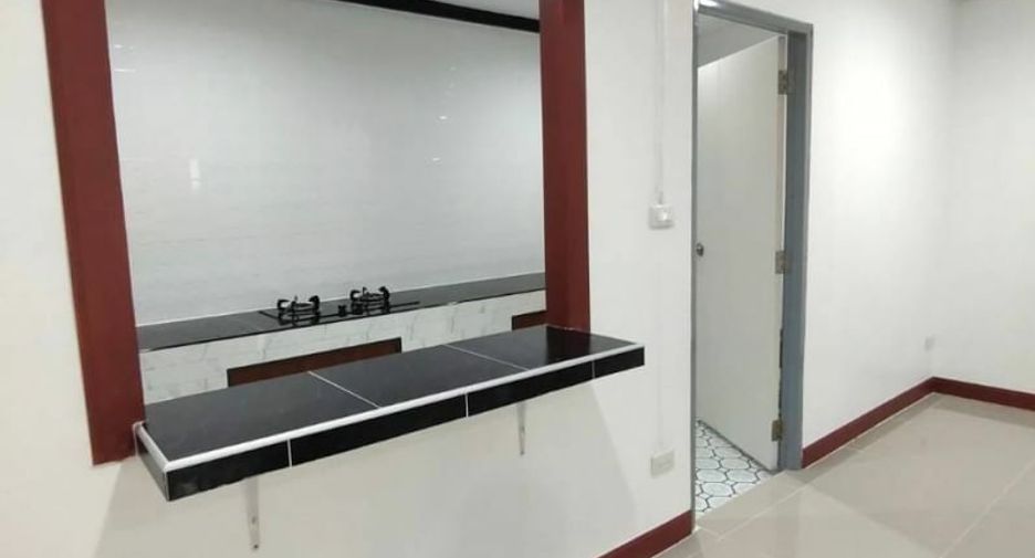 À vendre 3 chambres maison de ville à Bang Bua Thong, Nonthaburi
