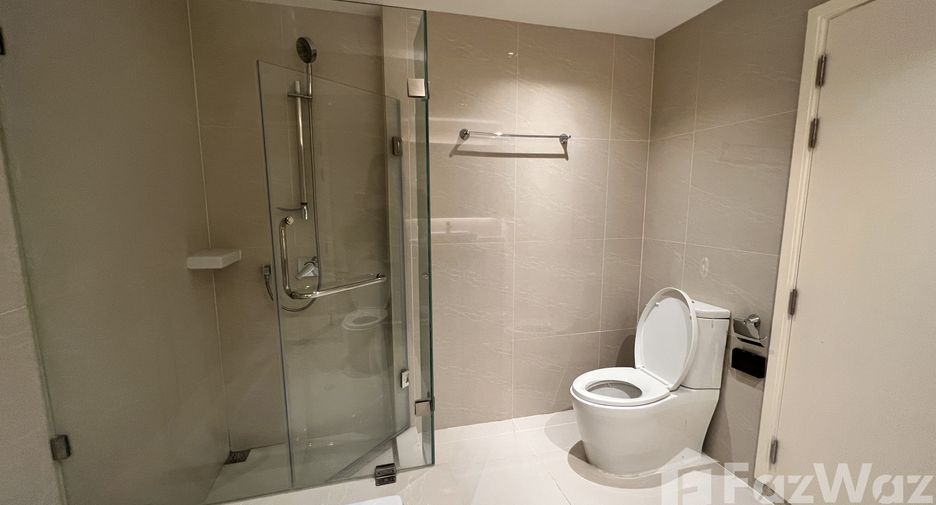 For sale 2 bedrooms condo in Khlong Toei, Bangkok