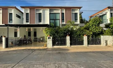 出售 4 卧室 独立屋 在 Mueang Udon Thani, Udon Thani