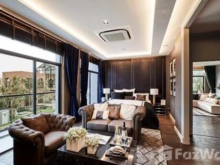 Haus zum Kauf mit 4 Zimmer in Phra Khanong, Bangkok