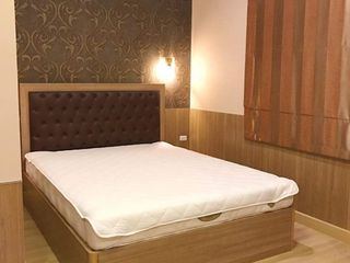For sale and for rent 5 bedrooms townhouse in Saphan Sung, Bangkok